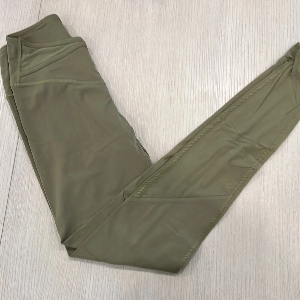 Lululemon mesh olive leggings